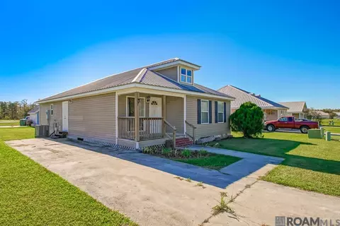 26350 Riverscape Dr, Springfield, LA 70462 photo 5