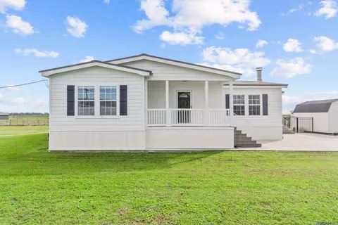 33325 N La Hwy 943, Donaldsonville, LA 70346
