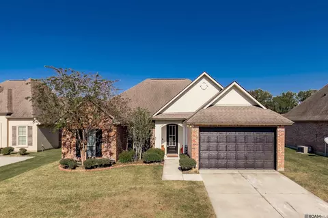 8909 Reserve Oak Ave, Zachary, LA 70791