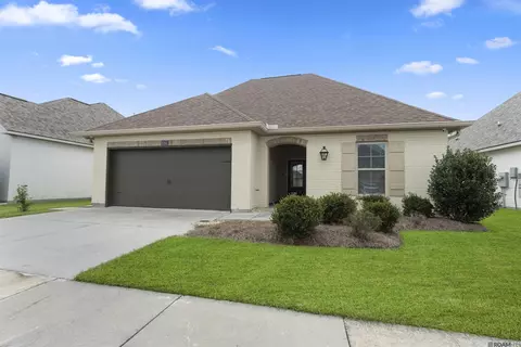 6164 Lake Edge Dr, Baton Rouge, LA 70820