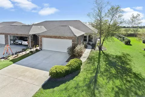 5344 Courtyard Dr, Gonzales, LA 70737