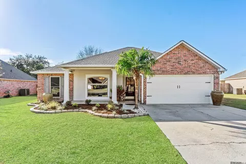 35699 Melrose Ave, Denham Springs, LA 70706