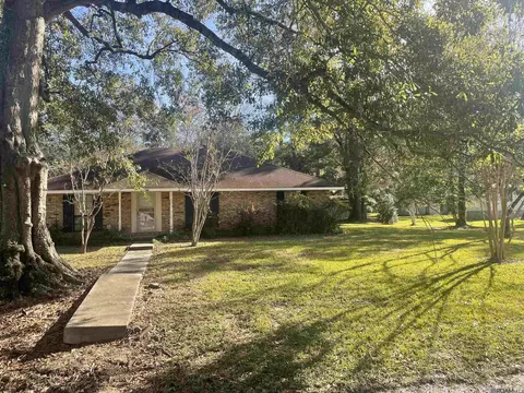 15038 Crystal Dr, Central, LA 70770 photo 2