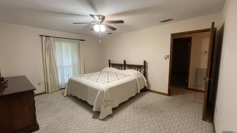 15038 Crystal Dr, Central, LA 70770 photo 7