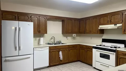 15038 Crystal Dr, Central, LA 70770 photo 5