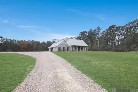 5226 Harvey Rd, Saint Francisville, LA 70775