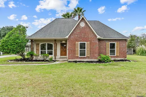 32435 Quail Rdg, Denham Springs, LA 70706