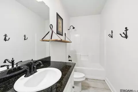 Bath - 307 Lac Cypreiere Dr, Luling, LA 70070 photo 3 of 3