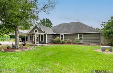 1029 Vatican Rd, Church Point, LA 70525