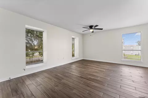 4547 Alvin Dark Ave, Baton Rouge, LA 70820