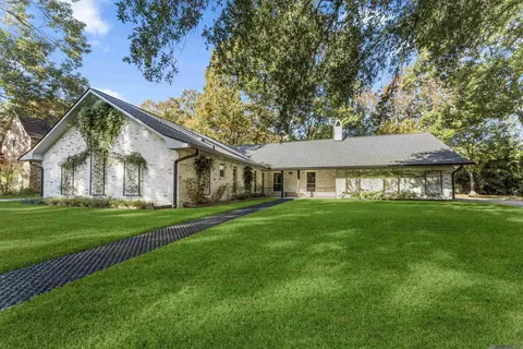 868 Maxine Dr, Baton Rouge, LA 70808