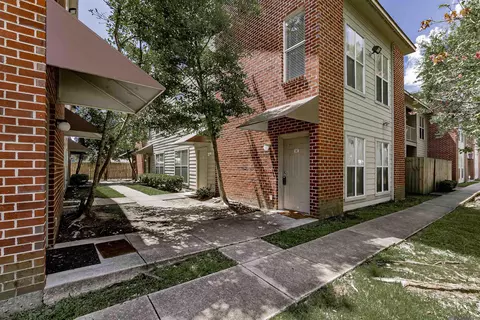 5167 Etta Dr # 9-E, Baton Rouge, LA 70820
