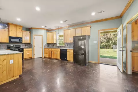 14014 Denham Rd, Pride, LA 70770 photo 5