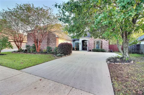 15504 Streamwood Ct, Baton Rouge, LA 70816