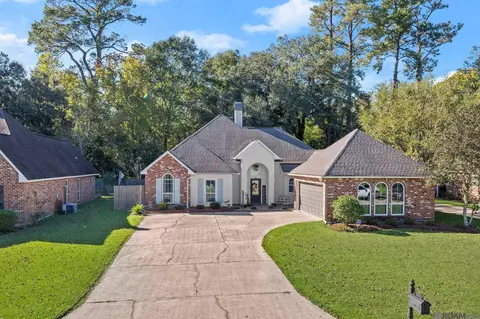 1541 River Run Dr, Denham Springs, LA 70726