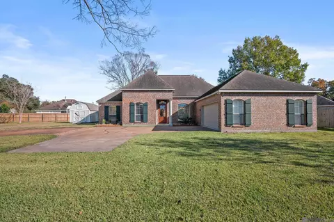 17074 Kari Dr, Prairieville, LA 70769