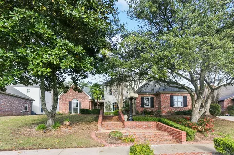 18229 Green Lakes Ct, Baton Rouge, LA 70810
