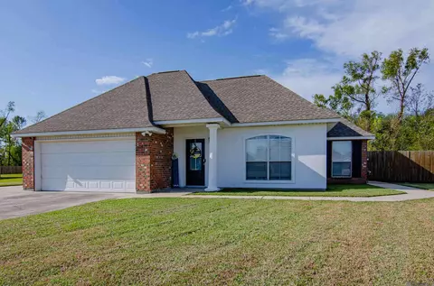 5115 Salinger Dr, Darrow, LA 70725