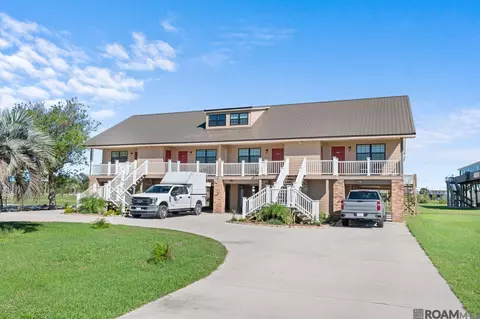 164 Cypress Ln, Grand Isle, LA 70358