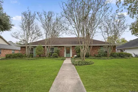945 Heather Dr, Baton Rouge, LA 70815