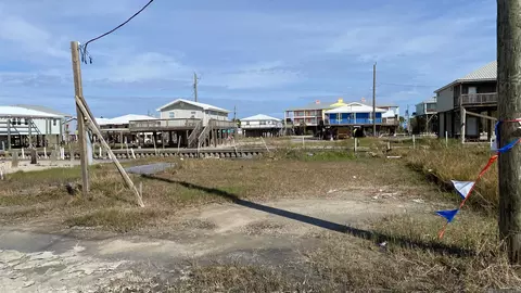 122 Verley Ln, Grand Isle, LA 70358