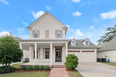 10844 Sweet Water Dr, Baton Rouge, LA 70810