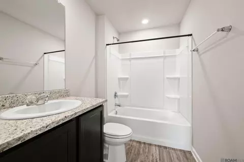 Bath - 13155 Hanks Way, Walker, LA 70785 photo 2 of 2