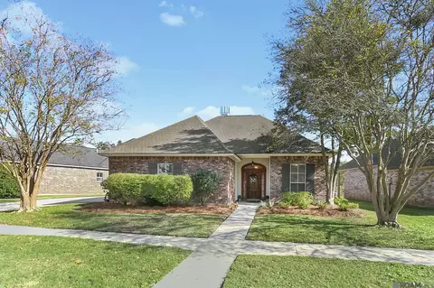 1325 Springlake Dr, Baton Rouge, LA 70810