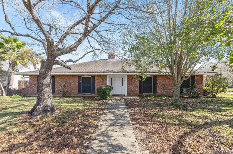 4431 Lake Lawford Ct, Baton Rouge, LA 70816