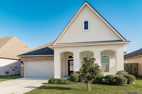 1231 Foxtail Dr, Baton Rouge, LA 70820