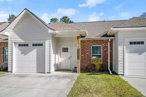 9900 Country Club Dr # 4-C, Denham Springs, LA 70726