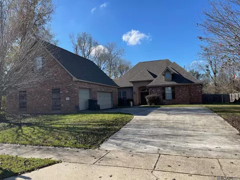 8231 Jamesport Dr, Baton Rouge, LA 70818