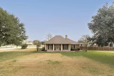 8720 Bmg Dr, Maringouin, LA 70757