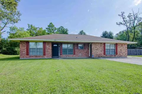 3290 Woodglynn Dr, Baton Rouge, LA 70814