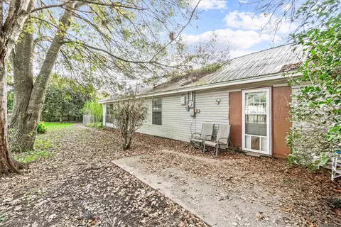 Exterior - 11336 Sheets Rd, Gonzales, LA 70737 photo 4 of 5