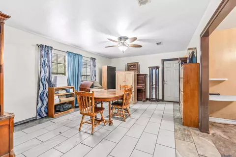 Dining - 11336 Sheets Rd, Gonzales, LA 70737 photo 1 of 1