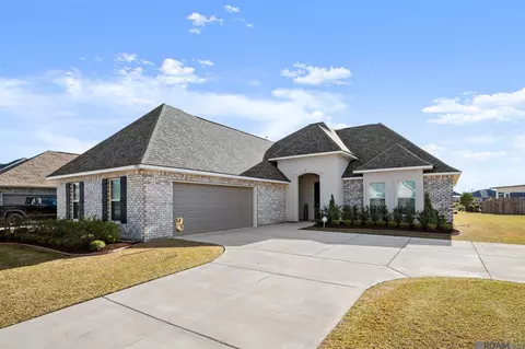 17092 Shearwater Trce, Prairieville, LA 70769