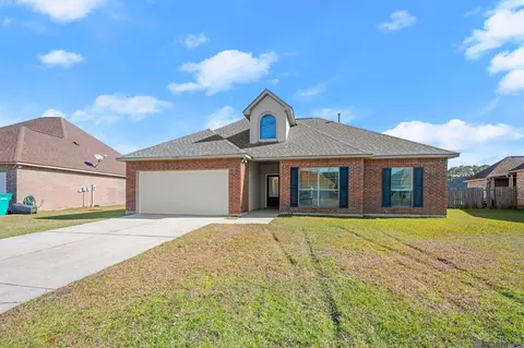 26040 Willow Wood Dr, Denham Springs, LA 70726