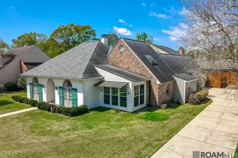525 Autumn Oak Dr, Baton Rouge, LA 70810