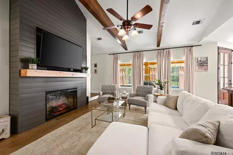 Living - 16198 Blackstone Dr, Pride, LA 70770 photo 1 of 3