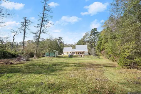 Exterior - 16198 Blackstone Dr, Pride, LA 70770 photo 13 of 14