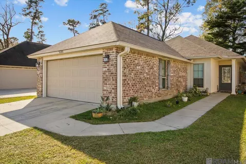 32387 N Moss Dr, Denham Springs, LA 70706