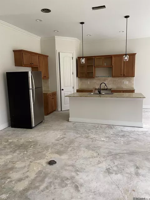 Kitchen - 75455 Trinchard Rd, Covington, LA 70435 photo 3 of 3