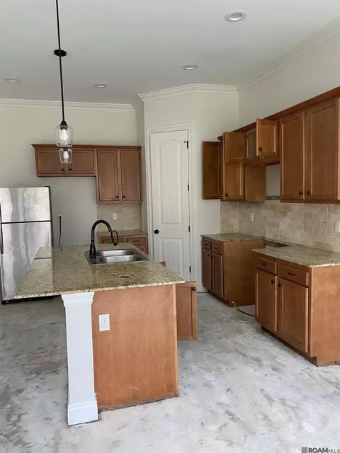 Kitchen - 75455 Trinchard Rd, Covington, LA 70435 photo 1 of 3