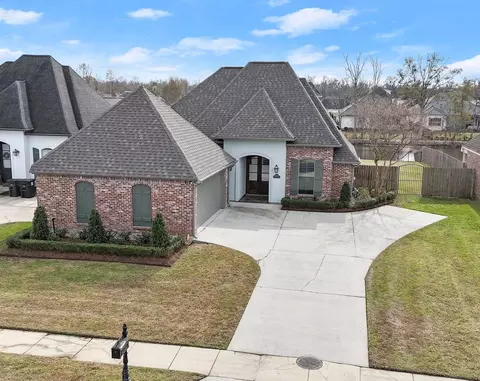 10940 Springtree Ave, Baton Rouge, LA 70810