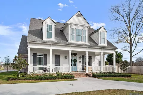 6904 Fleur De Lis, Zachary, LA 70791