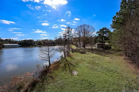 View/Area - 17267 Lavell Rd, Pride, LA 70770 photo 3 of 4