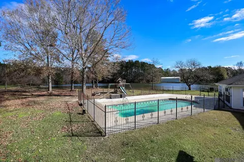 Exterior - 17267 Lavell Rd, Pride, LA 70770 photo 4 of 8