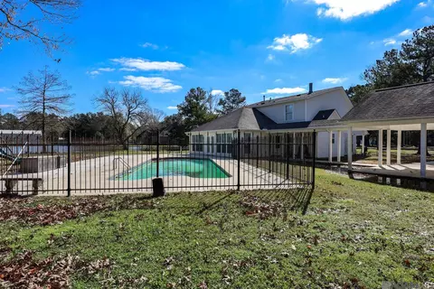 Exterior - 17267 Lavell Rd, Pride, LA 70770 photo 7 of 8