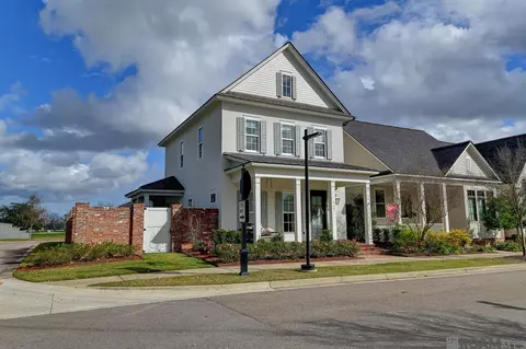 5101 Cheneau Ln, Baton Rouge, LA 70808